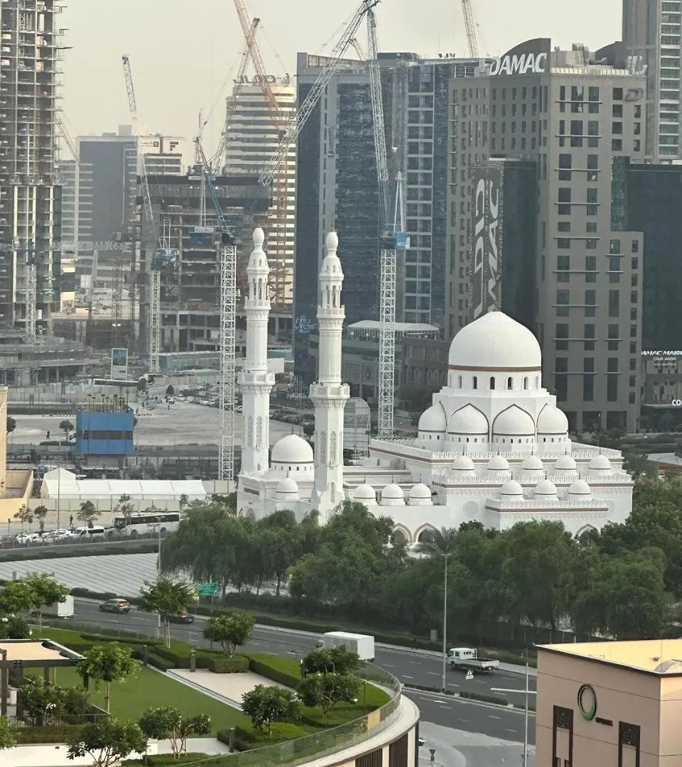Forte Tower 1 With Burj Khalifa View - Vigor Vacation Homes ドバイ アラブ首長国連邦