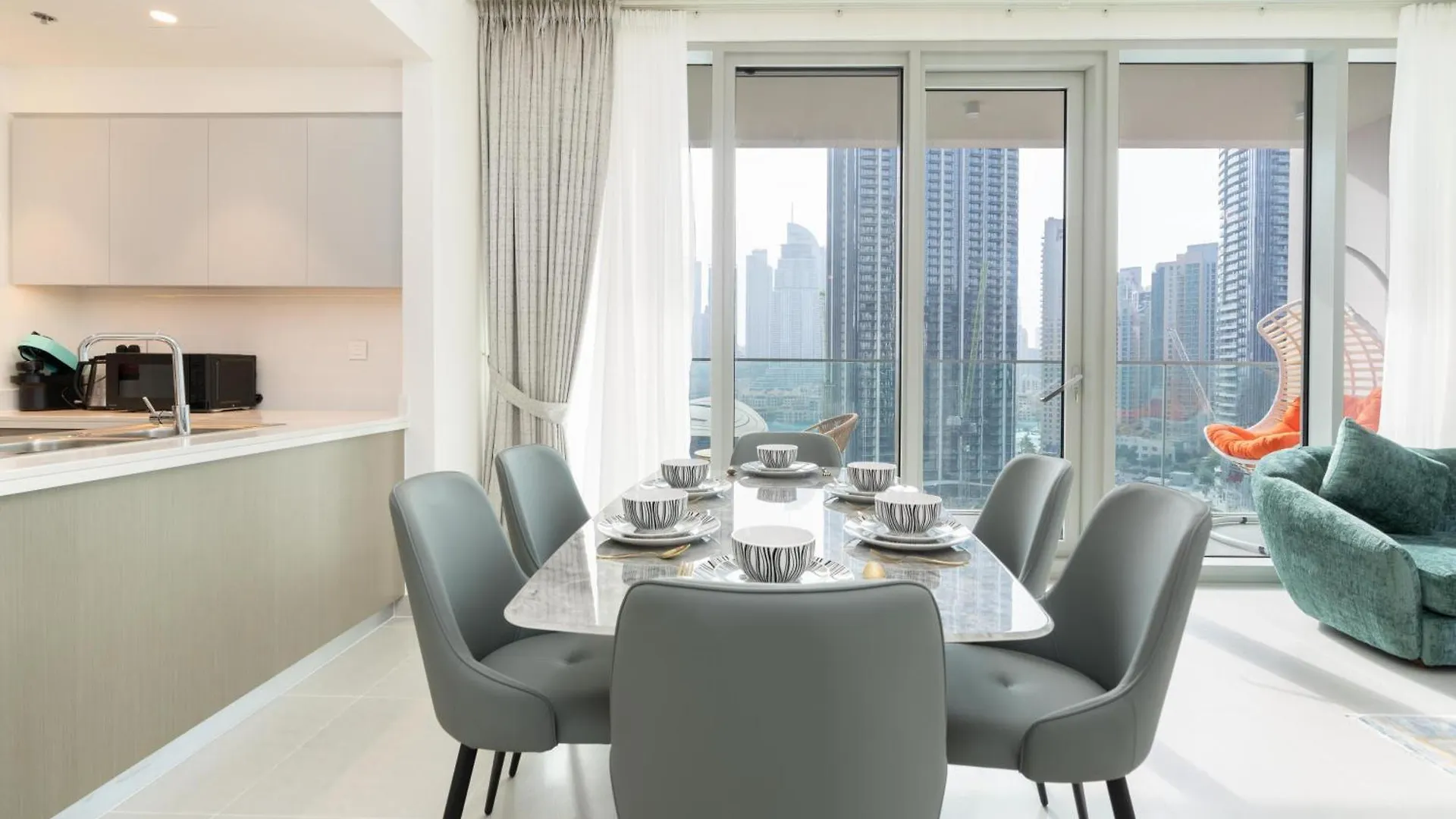 Forte Tower 1 With Burj Khalifa View - Vigor Vacation Homes ドバイ 0*,  アラブ首長国連邦