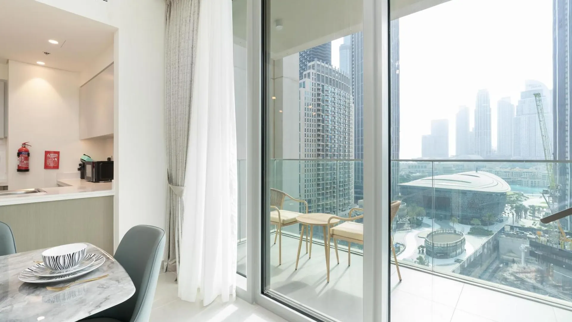 Forte Tower 1 With Burj Khalifa View - Vigor Vacation Homes ドバイ アパート